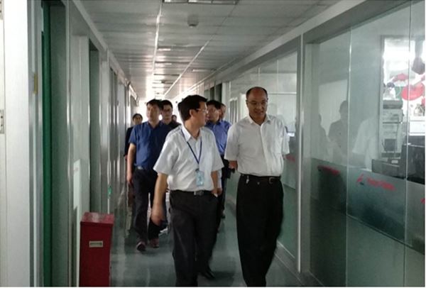 熱烈歡迎省臺(tái)辦副主任王魯寧蒞臨慧聚藥業(yè)參觀指導(dǎo)